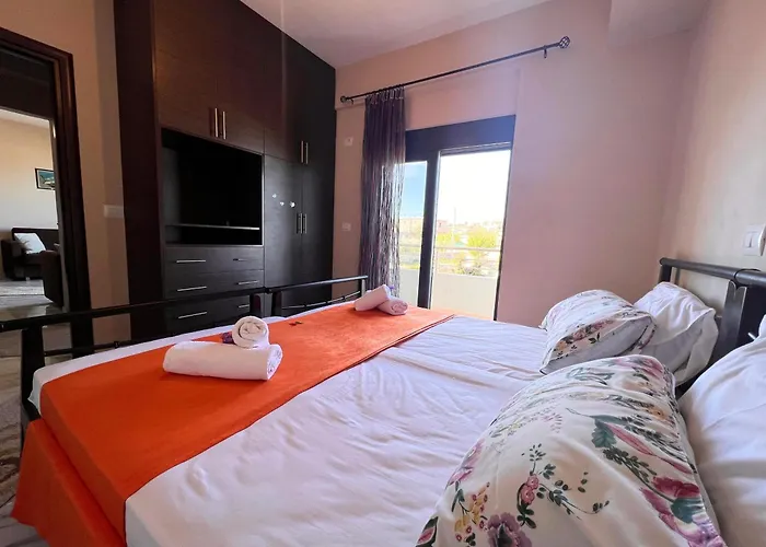 Seaview Junis Saranda